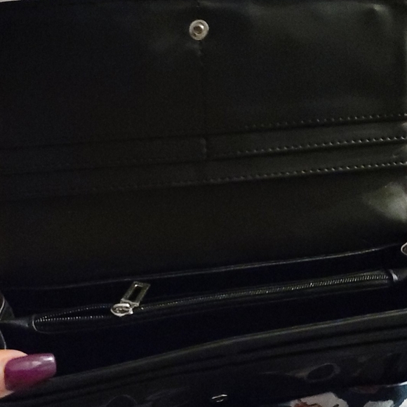 Wallets - Picture 3 of 3